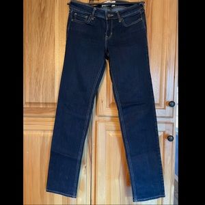 Women’s Hollister Straight Leg Jeans. Size 7R